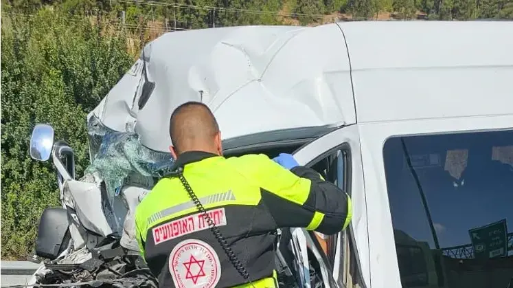 תאונת דרכים בין משאית למיניבוס סמוך למחלף תל קשיש, 30 ביולי 2024