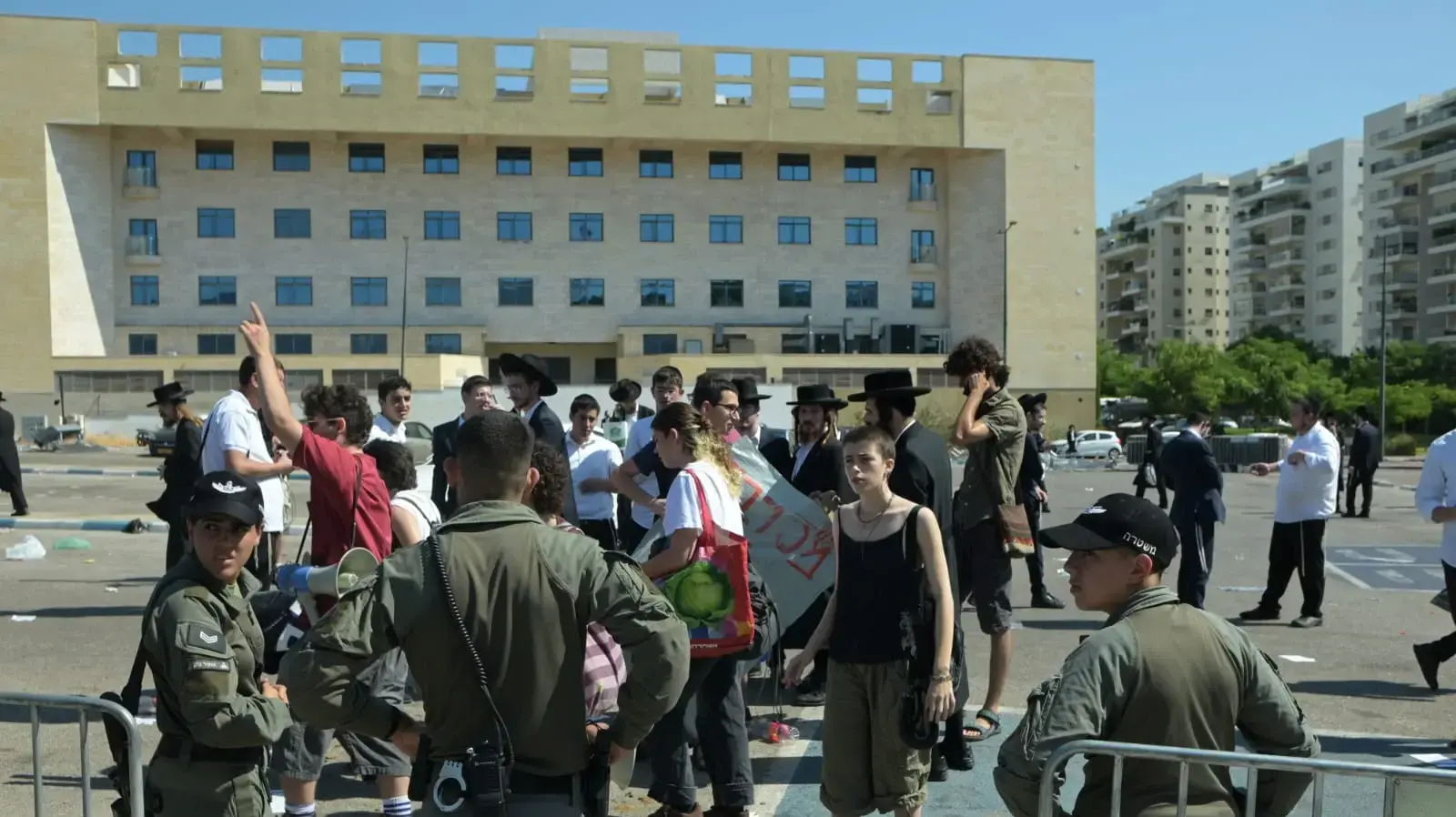 תמיכה בסרבני גיוס, בקו"ם תל השומר, 5 באוגוסט 2024 תמיכה בסרבני גיוס, בקו"ם תל השומר, 5 באוגוסט 2024