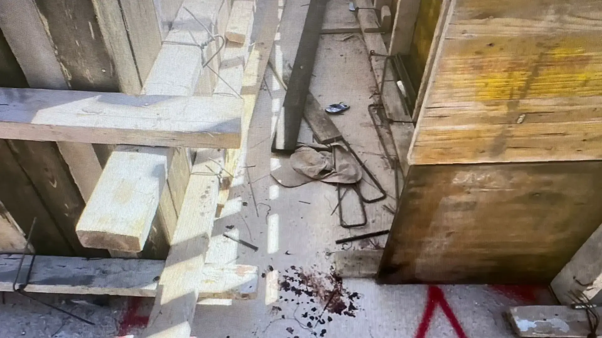 זירת האירוע באתר הבנייה בנחף - עובד תקף באלימות עובד אחר