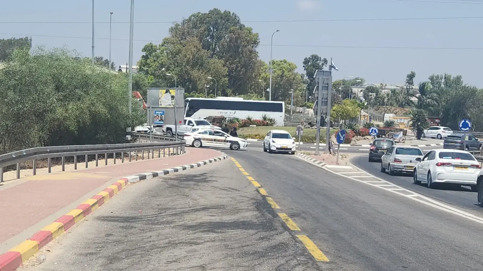 חסימות הצירים במועצה אזורית אשכול ,כביש 232 לקראת קריאת מגילת איכה בציר נצרים . 12 באוגוסט 2024 חסימות הצירים במועצה אזורית אשכול ,כביש 232 לקראת קריאת מגילת איכה בציר נצרים . 12 באוגוסט 2024