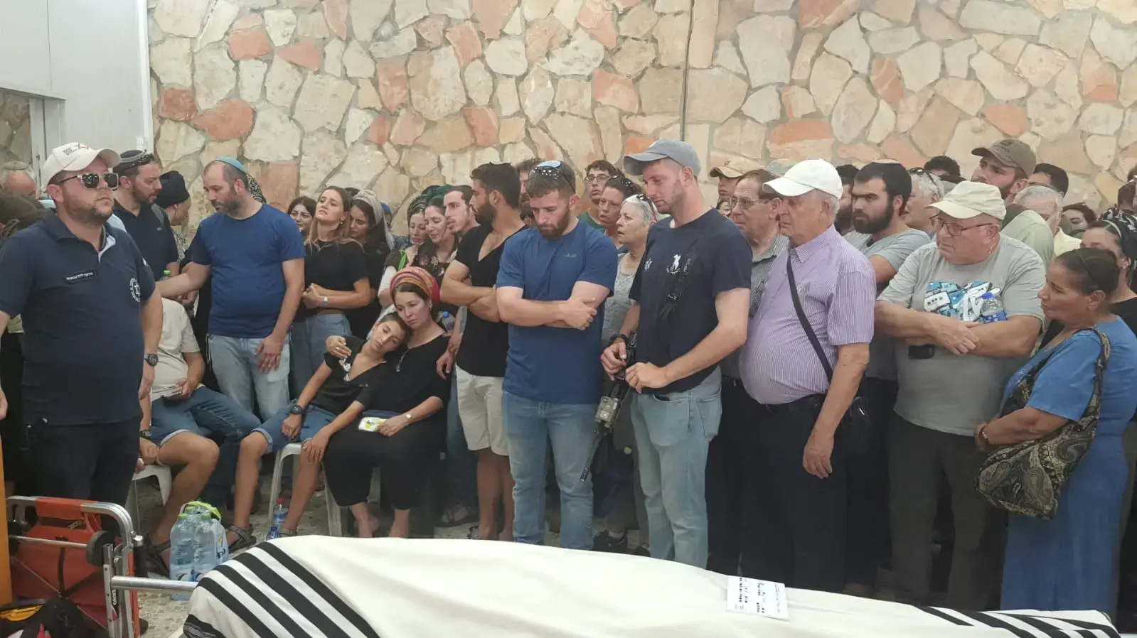הלוויתו של יונתן דוייטש , הר המנוחות ירושלים ,בית ההלוויות קהילת ירושלים. 12 באוגוסט 2024 הלוויתו של יונתן דוייטש , הר המנוחות ירושלים ,בית ההלוויות קהילת ירושלים. 12 באוגוסט 2024