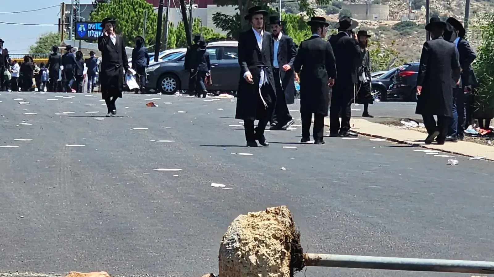 הפגנה בלתי חוקית במהלכה הגיעו מאות מפגינים, חסמו צירי תנועה והציתו אש בסמוך לגדרות בסיס צהל בצפון. 14 באוגוסט 2024 הפגנה בלתי חוקית במהלכה הגיעו מאות מפגינים, חסמו צירי תנועה והציתו אש בסמוך לגדרות בסיס צהל בצפון. 14 באוגוסט 2024