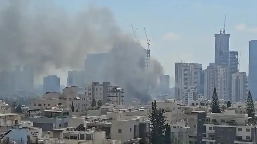 שריפה במוסך בתל אביב, 17 באוגוסט 2024 שריפה במוסך בתל אביב, 17 באוגוסט 2024
