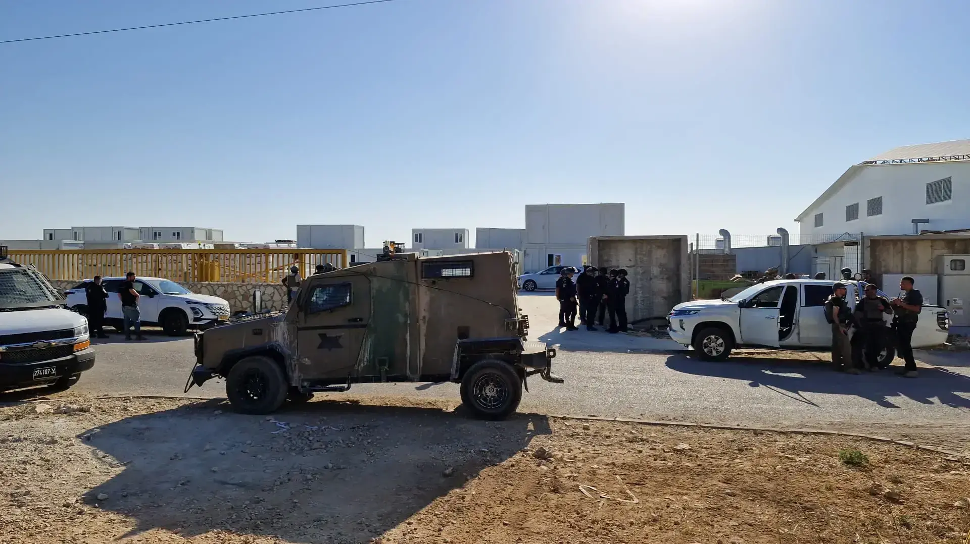 כוחות באיזור התעשייה בראון משם נמלט המחבל .18 באוגוסט 2024 כוחות באיזור התעשייה בראון משם נמלט המחבל .18 באוגוסט 2024