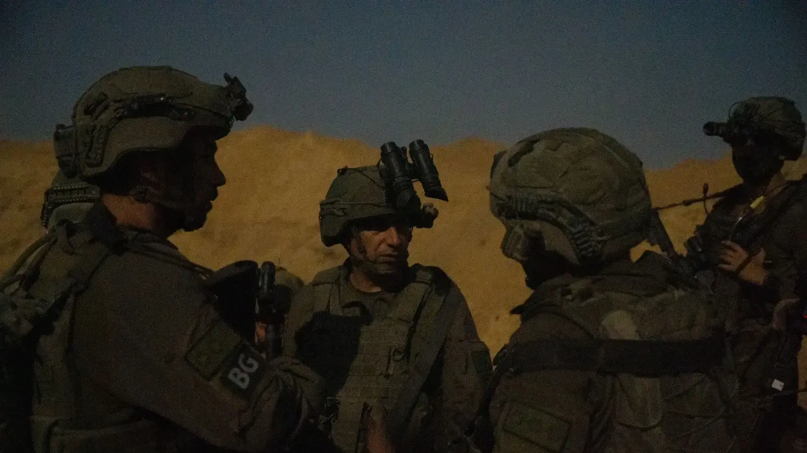 חשיפת חומרים חדשים ממבצע חילוץ החטופים; חילוץ ממנהרה תת-קרקעית על-ידי כוחות הצנחנים ויחידת יהל״ם חשיפת חומרים חדשים ממבצע חילוץ החטופים; חילוץ ממנהרה תת-קרקעית על-ידי כוחות הצנחנים ויחידת יהל״ם