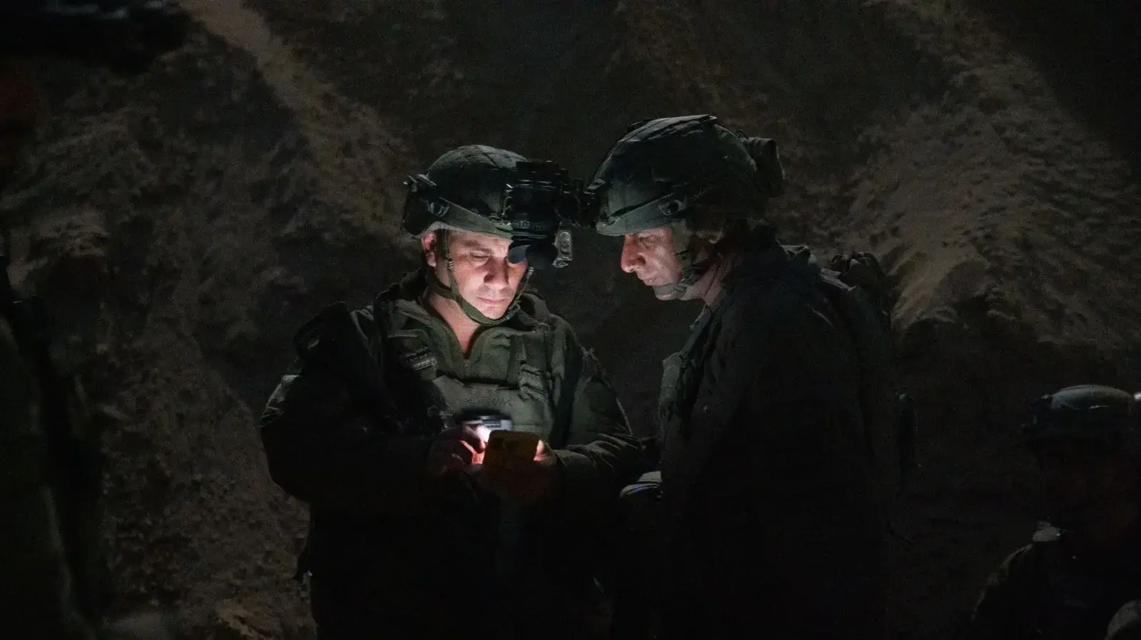 חשיפת חומרים חדשים ממבצע חילוץ החטופים; חילוץ ממנהרה תת-קרקעית על-ידי כוחות הצנחנים ויחידת יהל״ם חשיפת חומרים חדשים ממבצע חילוץ החטופים; חילוץ ממנהרה תת-קרקעית על-ידי כוחות הצנחנים ויחידת יהל״ם