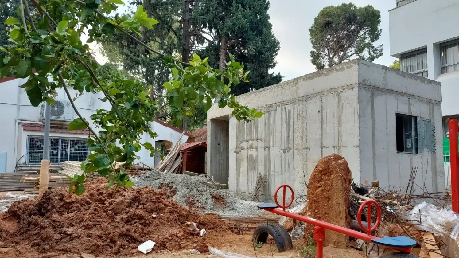 עיריית כפר סבא מקדמת מיגון במוסדות החינוך עיריית כפר סבא מקדמת מיגון במוסדות החינוך