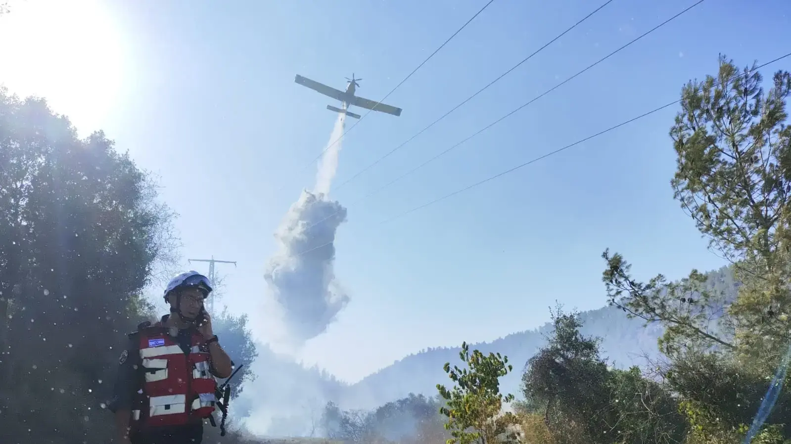 מאבק בכיבוי האש ליד מחלף שער הגיא, סמוך לירושלים 26 באוגוסט 2024 מאבק בכיבוי האש ליד מחלף שער הגיא, סמוך לירושלים 26 באוגוסט 2024