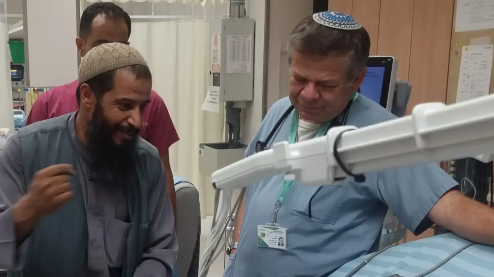 תמונה ראשונה של החטוף פראחן קאדי בסורוקה לאחר חילוצו תמונה ראשונה של החטוף פראחן קאדי בסורוקה לאחר חילוצו