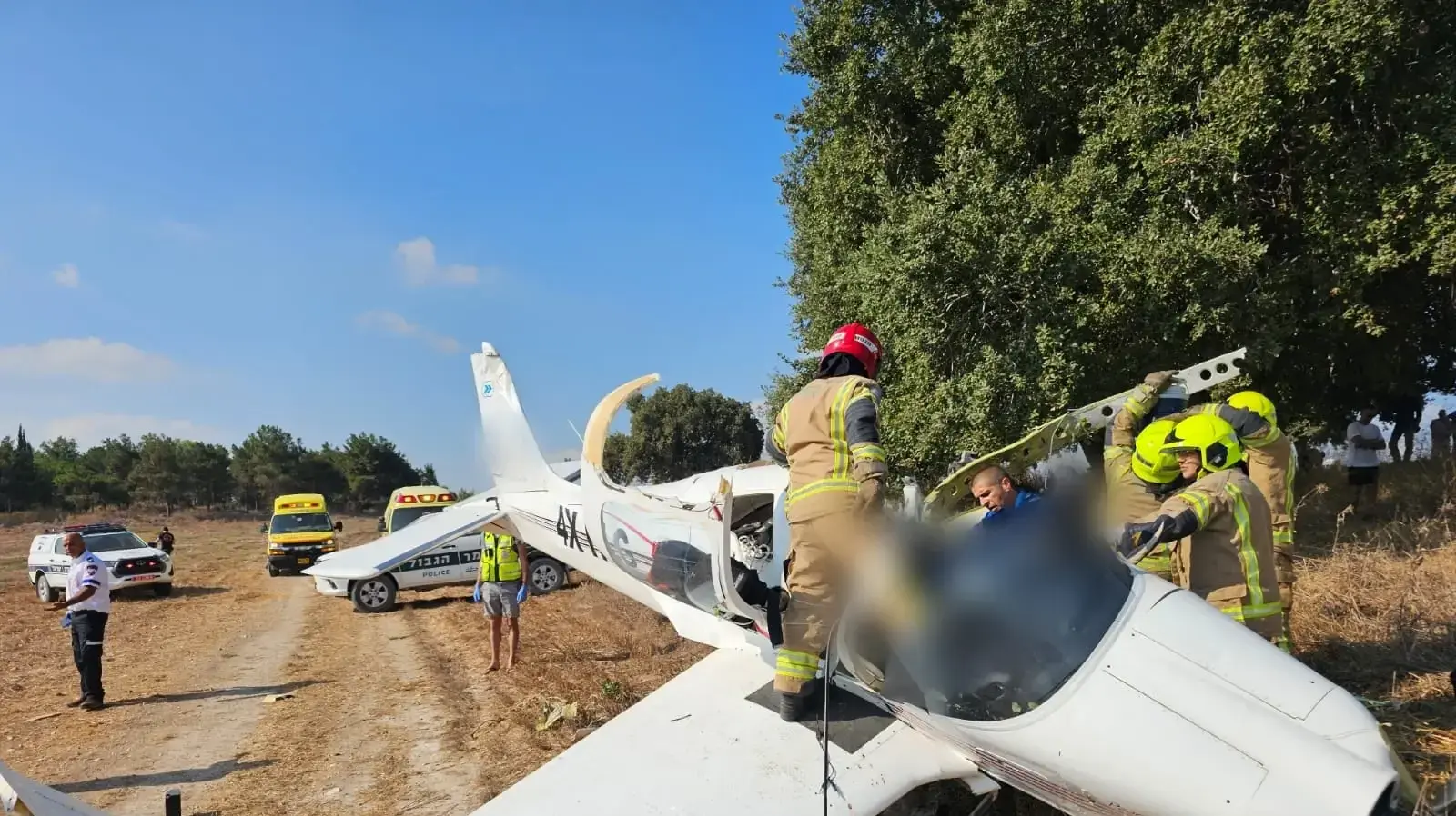 כלי טיס שהתרסק בסמוך לכפר גליקסון בשרון
30 באוגוסט 2024 כלי טיס שהתרסק בסמוך לכפר גליקסון בשרון
30 באוגוסט 2024