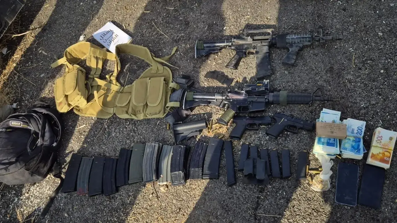 רובים מסוג "M16", אקדח, מחסניות, מטענים, רימוני גז ועשרות אלפי שקלים של כספי טרור שנמצאו בפעילות צה"ל בג'נין
30 באוגוסט 2024 רובים מסוג "M16", אקדח, מחסניות, מטענים, רימוני גז ועשרות אלפי שקלים של כספי טרור שנמצאו בפעילות צה"ל בג'נין
30 באוגוסט 2024