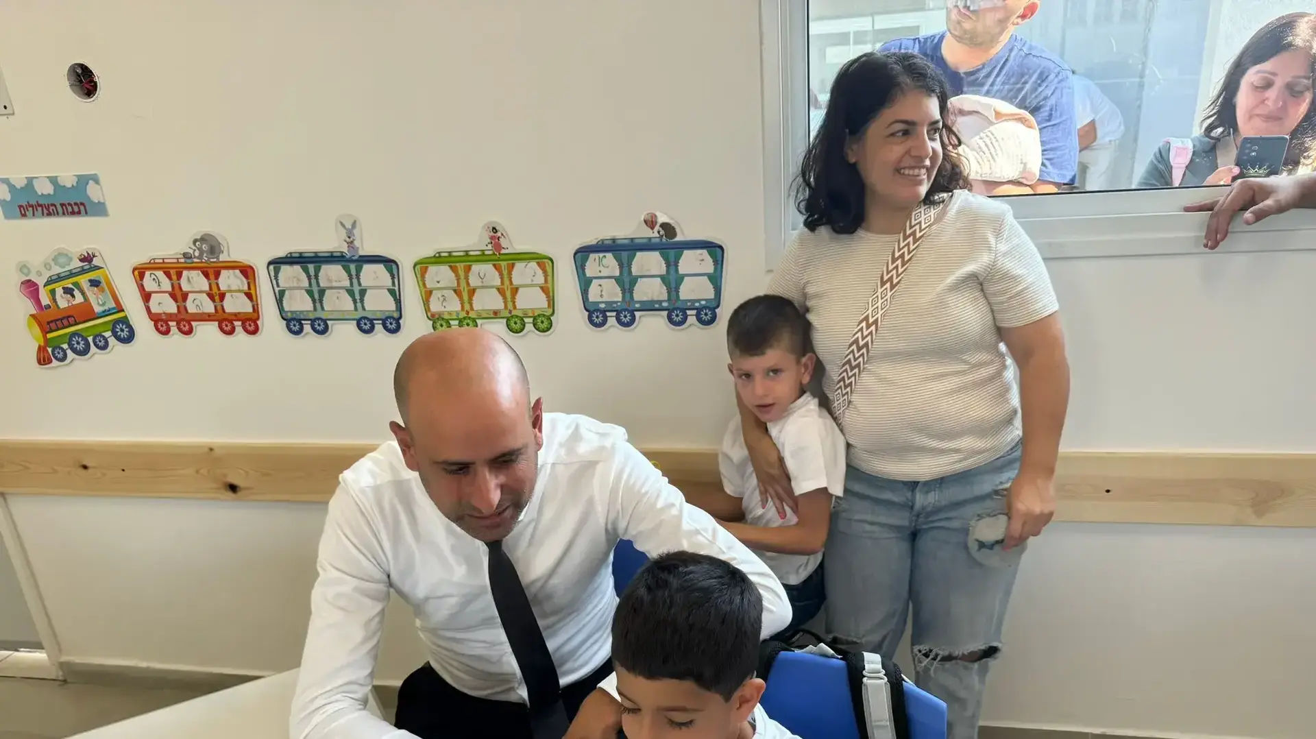 מפוני שלומי, בי"ס ״הרב מימון״ במתחם ״שובו״ עכו, 1בספטמבר 2024 מפוני שלומי, בי"ס ״הרב מימון״ במתחם ״שובו״ עכו, 1בספטמבר 2024