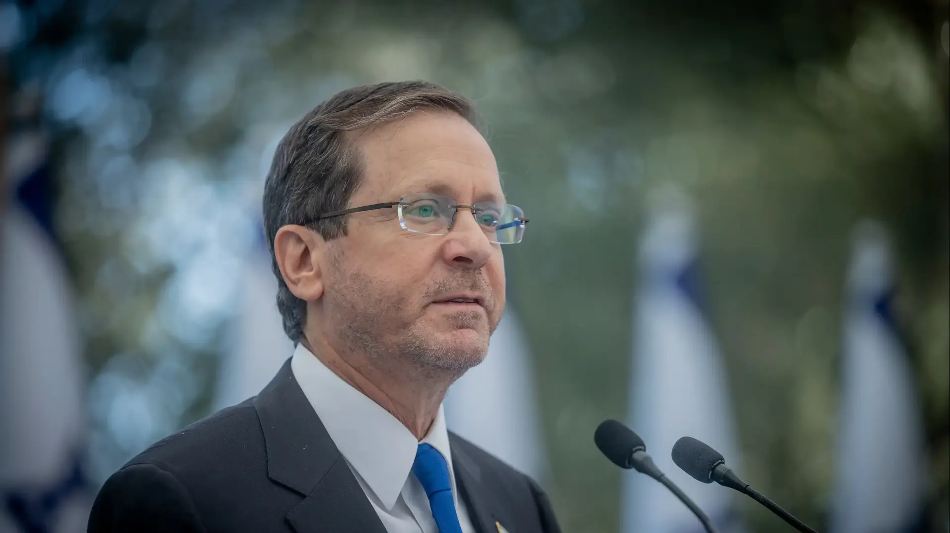 נשיא המדינה יצחק הרצוג בטקס השבעת שופטים בבית הנשיא בירושלים
23 ביוני 2024
נשיא המדינה יצחק הרצוג בטקס השבעת שופטים בבית הנשיא בירושלים
23 ביוני 2024
