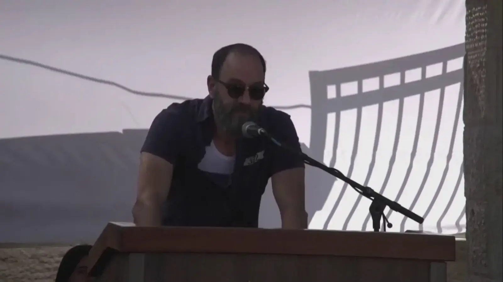 אביו של הרש גולדברג בהלוויתו של הירש גולדברג פולין, גבעת שאול, 2 בספטמבר 2024 אביו של הרש גולדברג בהלוויתו של הירש גולדברג פולין, גבעת שאול, 2 בספטמבר 2024