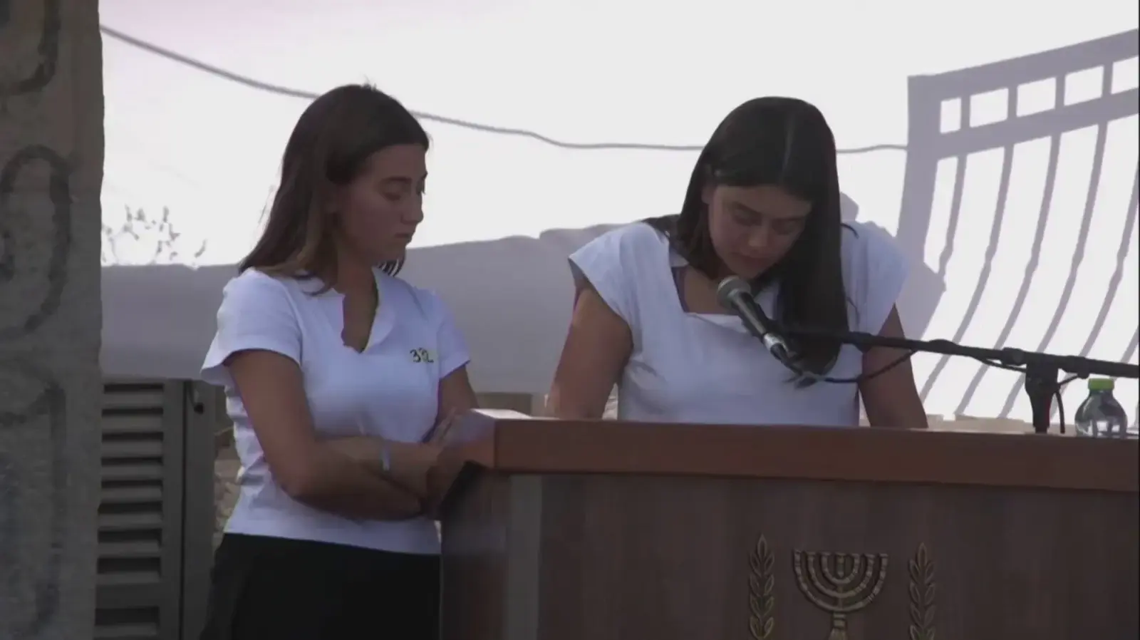 האחיות של הרש בהלוויתו של הרש גולדברג פולין, גבעת שאול, 2 בספטמבר 2024 האחיות של הרש בהלוויתו של הרש גולדברג פולין, גבעת שאול, 2 בספטמבר 2024