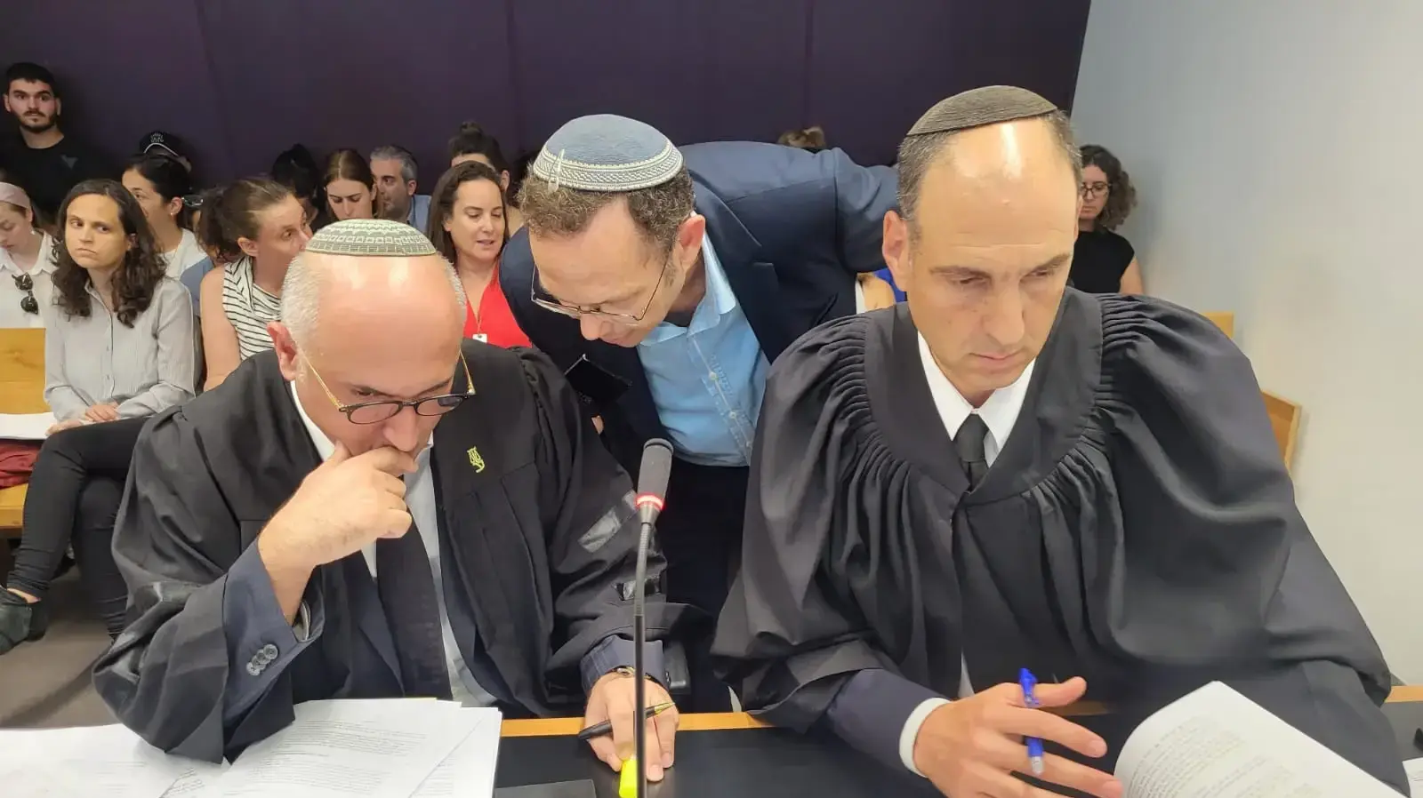 דיון נגד החלטת עיריית תל אביב למנוע את תפילות יום כיפור בככר דזנגוף ולמנוע קיום מחיצות  במרחב הציבורי, בבית המשפט המחוזי בתל אביב. 4 בספטמבר 2024