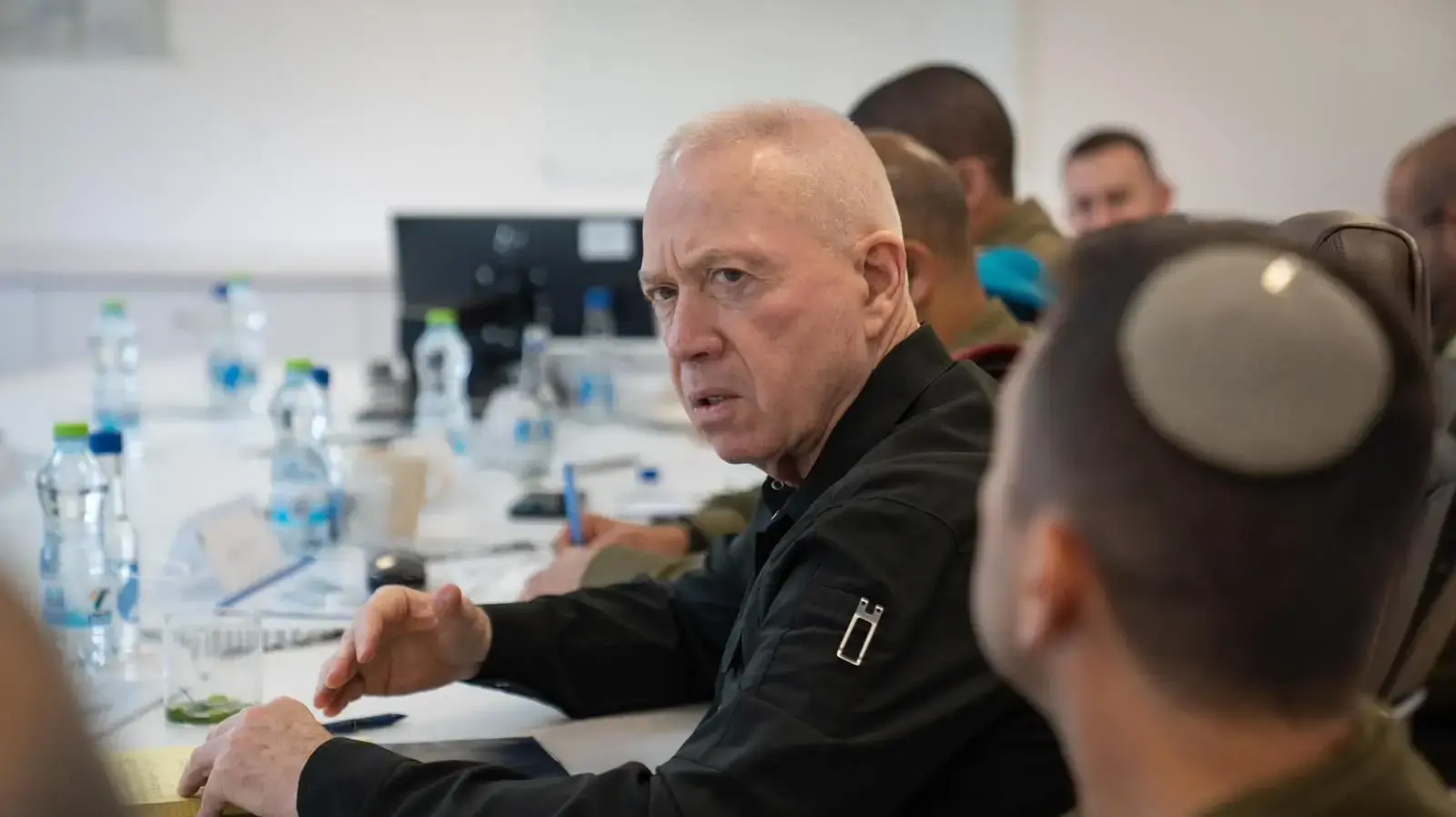 גלנט ביקר בשומרון: "צריך לשים סוף להתעוררות הטרור שמגיעה במכוניות תופת" גלנט ביקר בשומרון: "צריך לשים סוף להתעוררות הטרור שמגיעה במכוניות תופת"
