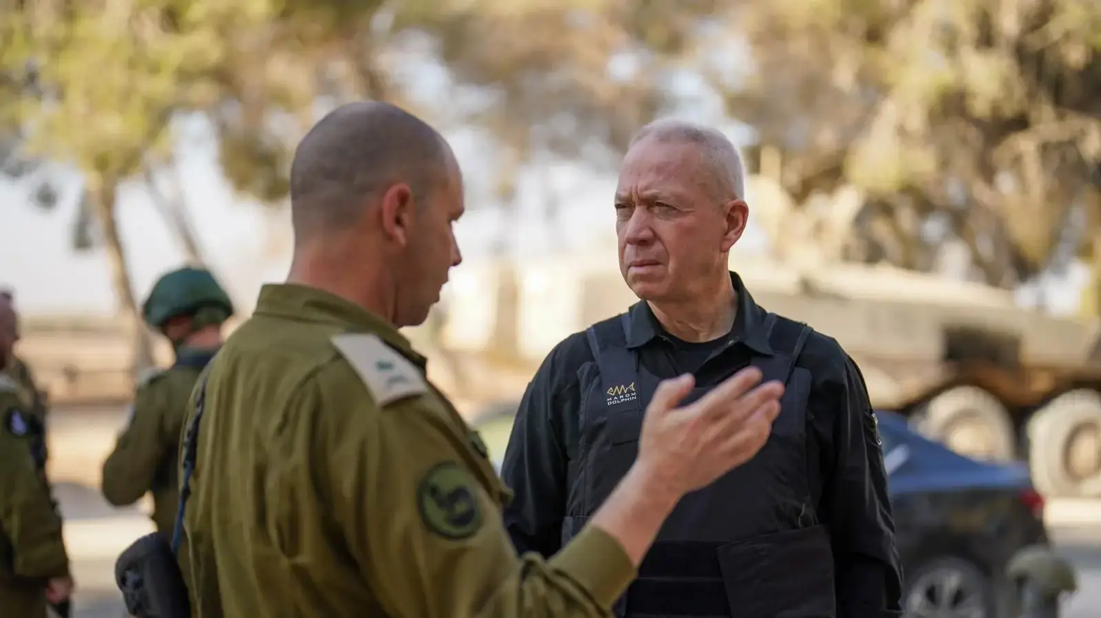 שר הביטחון יואב גלנט גלנט יחד עם מפקד פיקוד הדרום ירון פינקלמן.בציר נצרים 8 בספטמבר 2024 שר הביטחון יואב גלנט גלנט יחד עם מפקד פיקוד הדרום ירון פינקלמן.בציר נצרים 8 בספטמבר 2024