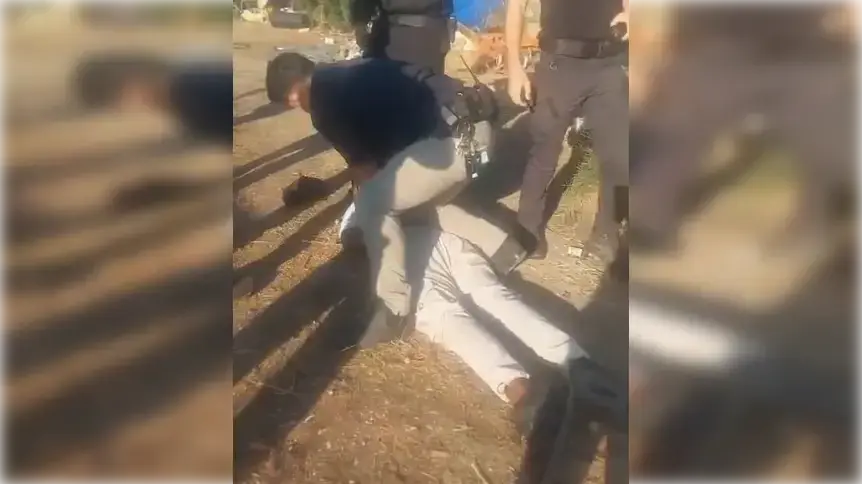 המשטרה עצרה תושב נתניה בחשד לחטיפת אקדח מרוכב קטנוע שעמד ברמזור.8 בספטמבר 2024