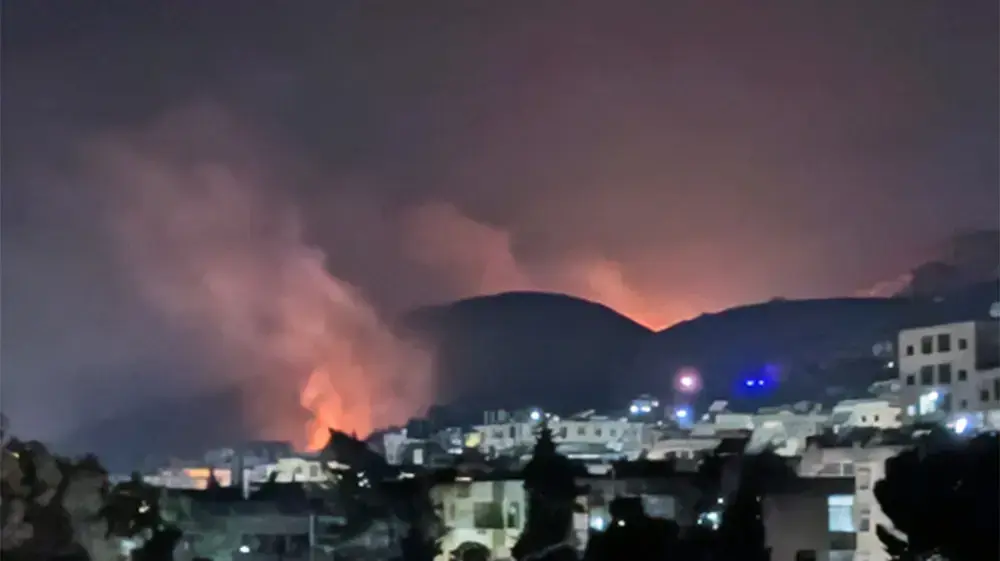 שריפה באזור מסיאף שבמחוז חמה, סוריה, אחרי תקיפות שיוחסו לישראל, 9 בספטמבר 2024 שריפה באזור מסיאף שבמחוז חמה, סוריה, אחרי תקיפות שיוחסו לישראל, 9 בספטמבר 2024