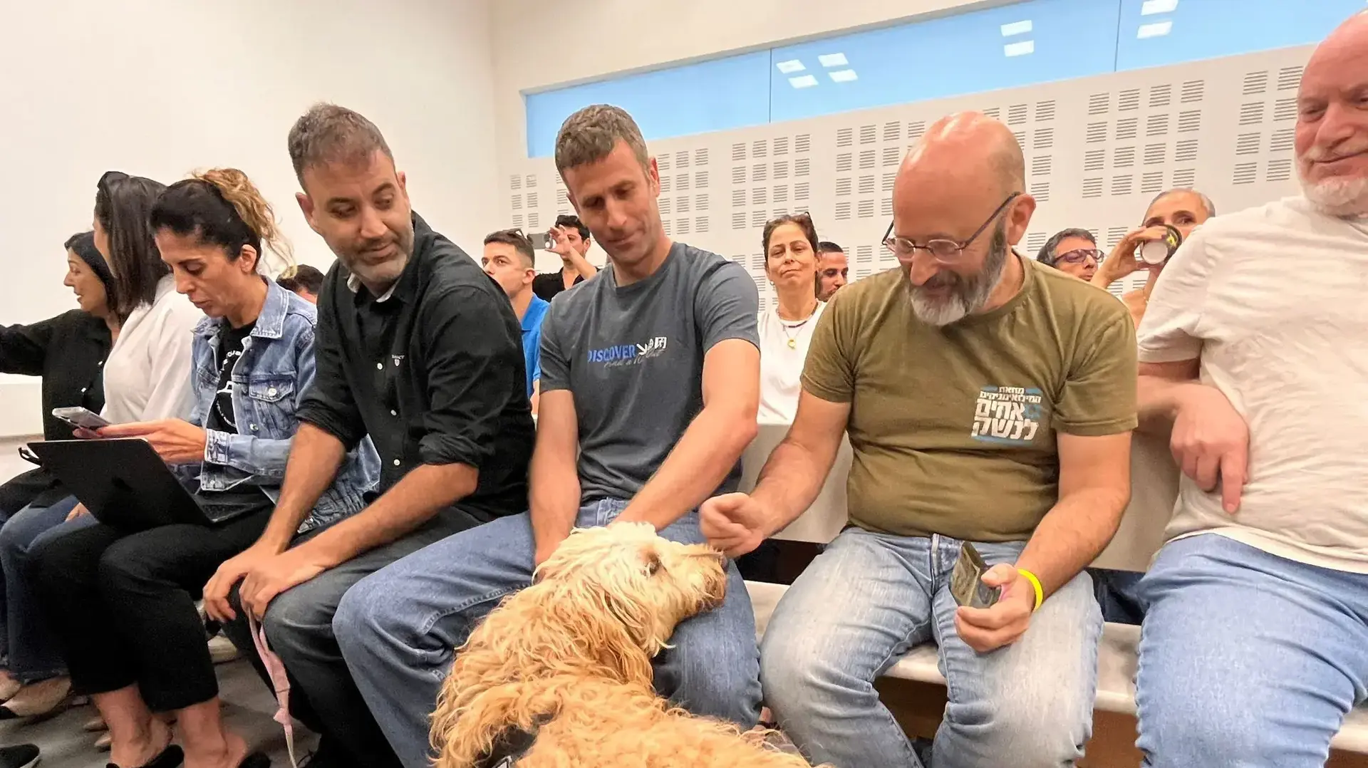 עו"ד כנרת בראשי ונציגי ארגון אחים לנשק בקדם משפט שקמה ברסלר נגד טלי גוטליב, בימ"ש מחוזי מרכז .17 בספטמבר 2024 עו"ד כנרת בראשי ונציגי ארגון אחים לנשק בקדם משפט שקמה ברסלר נגד טלי גוטליב, בימ"ש מחוזי מרכז .17 בספטמבר 2024