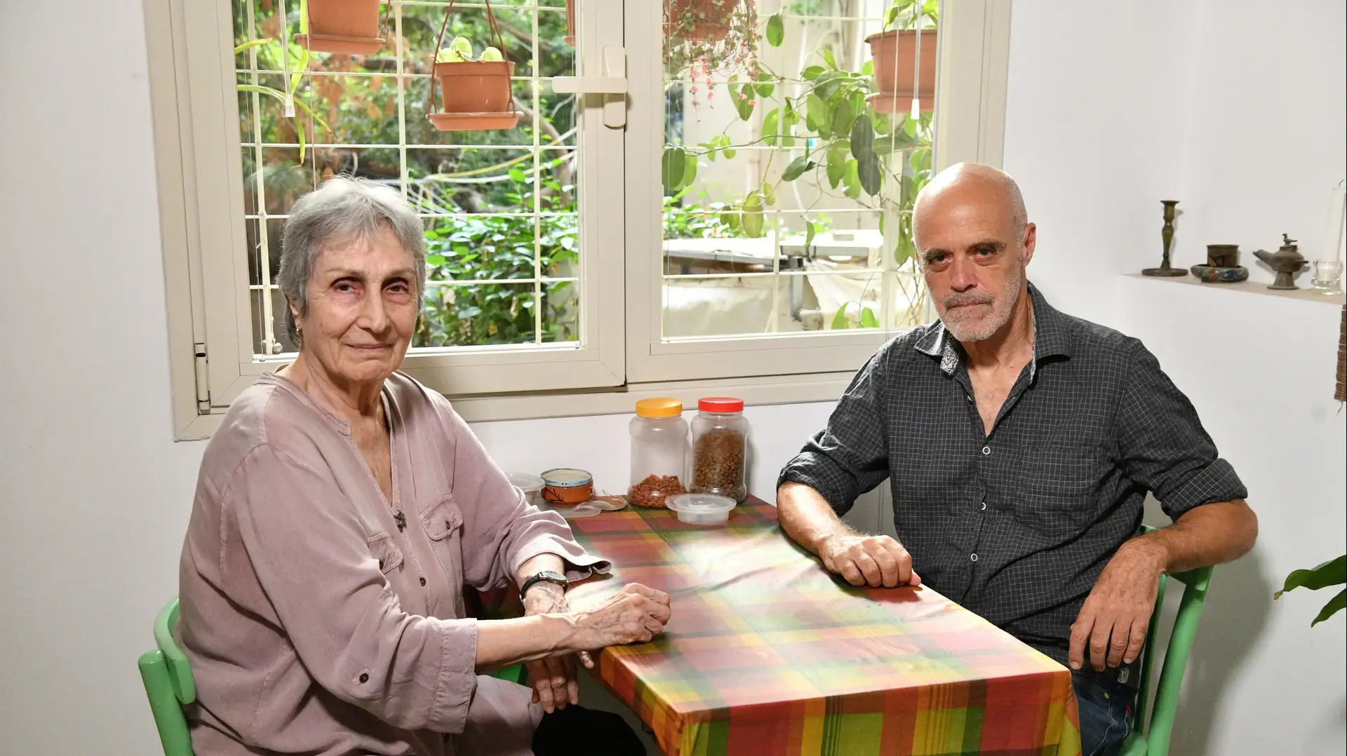 הבמאית וזוכת פרס ישראל לתיאטרון רנה ירושלמי והשחקן והבמאי דורון תבורי, בריאיון לוואלה תרבות בביתה של ירושלמי בתל אביב, 10 בספטמבר 2024 הבמאית וזוכת פרס ישראל לתיאטרון רנה ירושלמי והשחקן והבמאי דורון תבורי, בריאיון לוואלה תרבות בביתה של ירושלמי בתל אביב, 10 בספטמבר 2024