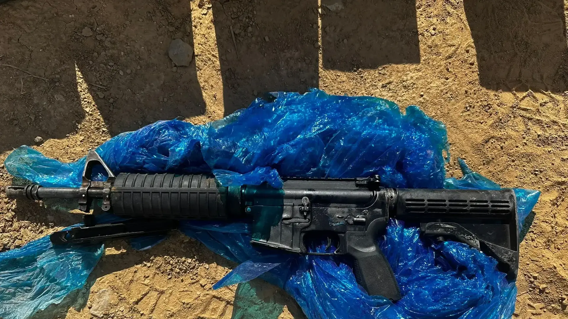 M16 שנמצא בפשיטה בביתו של תושב תל שבע , 18 בספטמבר 2024 M16 שנמצא בפשיטה בביתו של תושב תל שבע , 18 בספטמבר 2024