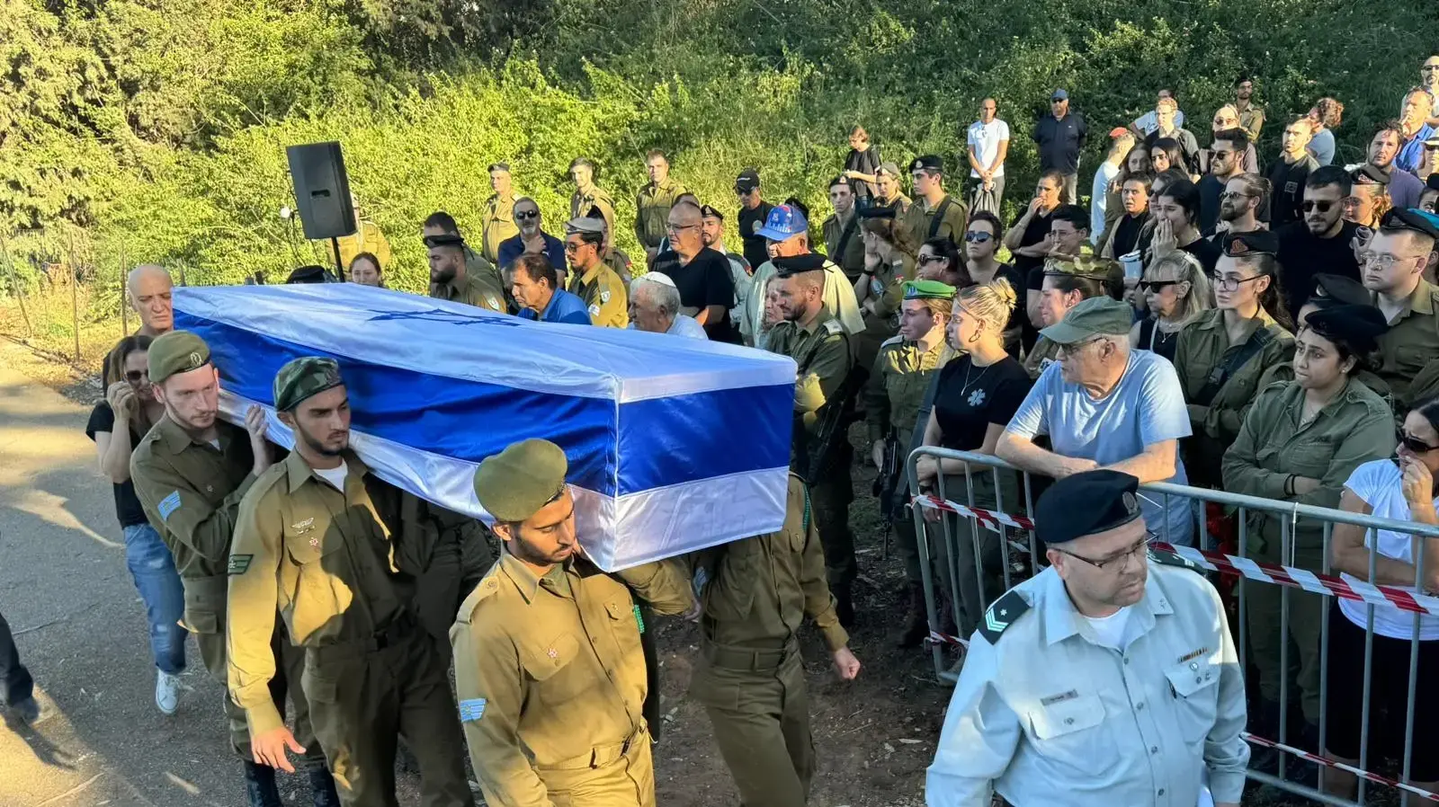 הלווית אגם נעים ,בבית העלמין של קיבוץ משמרות.18 בספטמבר 2024 הלווית אגם נעים ,בבית העלמין של קיבוץ משמרות.18 בספטמבר 2024