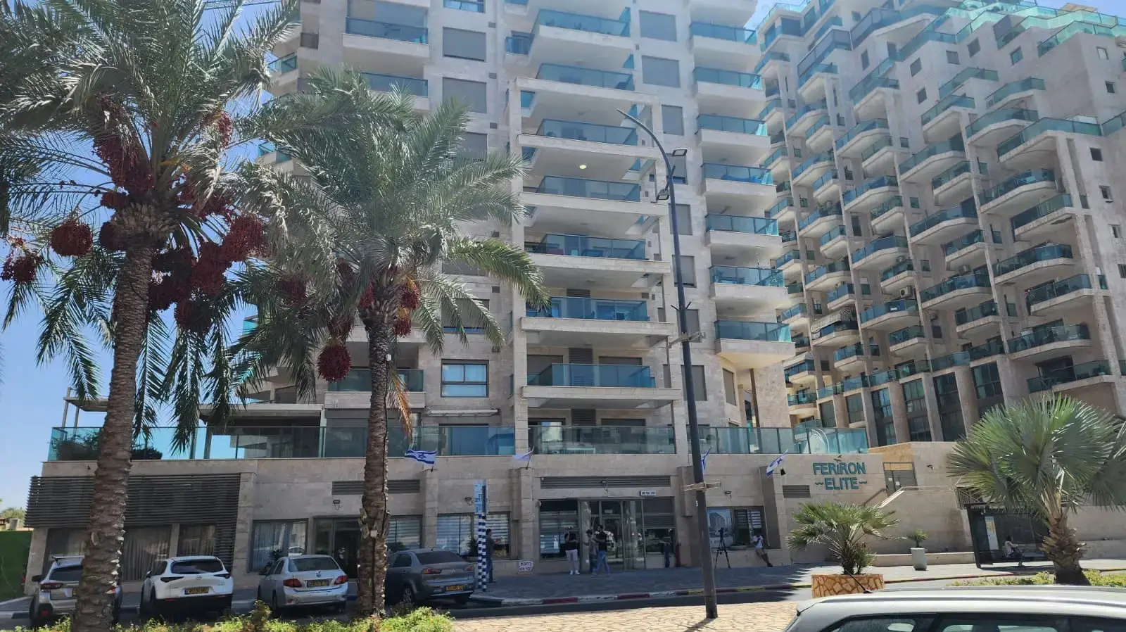 בניין מגורו של מרדכי ממן, נאשם בגין גיוסו על ידי גורמי מודיעין באיראן לקידום התנקשות באישים ישראליים, בימ"ש מחוזי ב"ש, 19 בספטמבר 2024 בניין מגורו של מרדכי ממן, נאשם בגין גיוסו על ידי גורמי מודיעין באיראן לקידום התנקשות באישים ישראליים, בימ"ש מחוזי ב"ש, 19 בספטמבר 2024