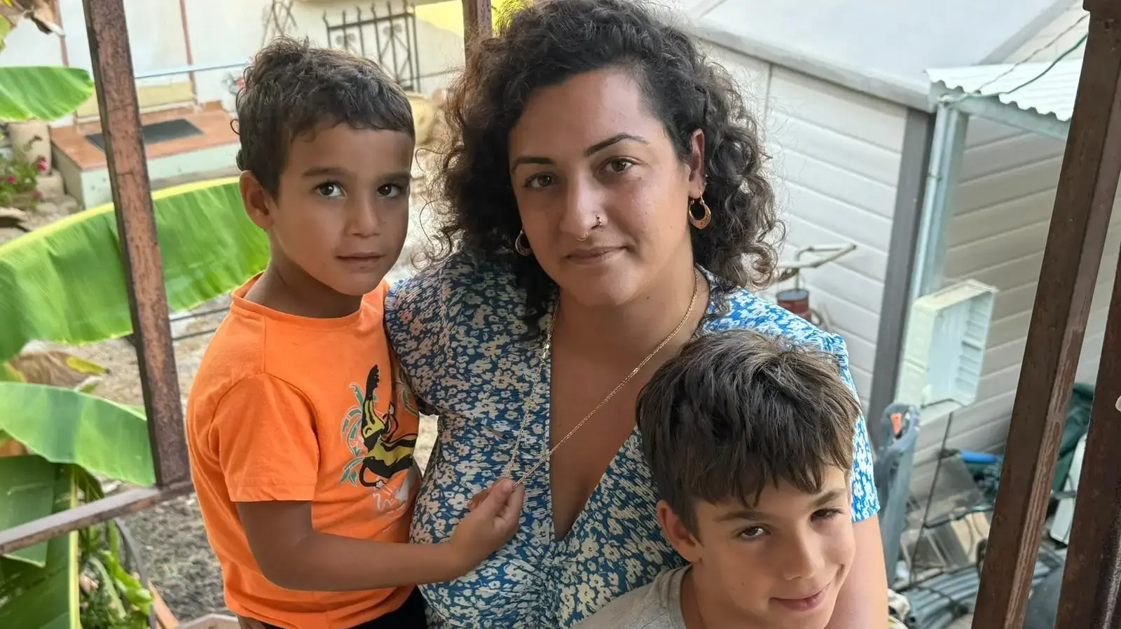 אורטל לוי וילדיה מקיבוץ מצובה אורטל לוי וילדיה מקיבוץ מצובה