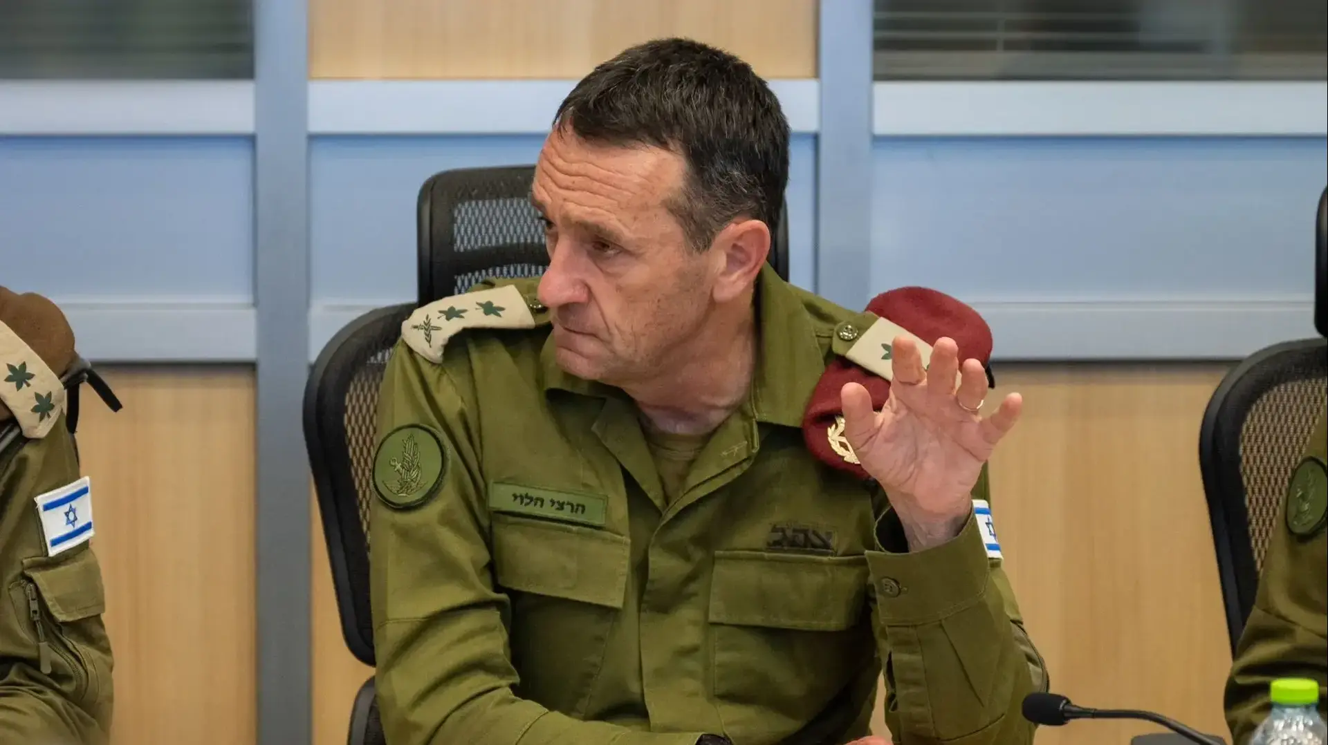 הרמטכ"ל, רב-אלוף הרצי לוי, הערב בהערכת מצב בבור בקריה. תל אביב 23 בספטמבר 2024