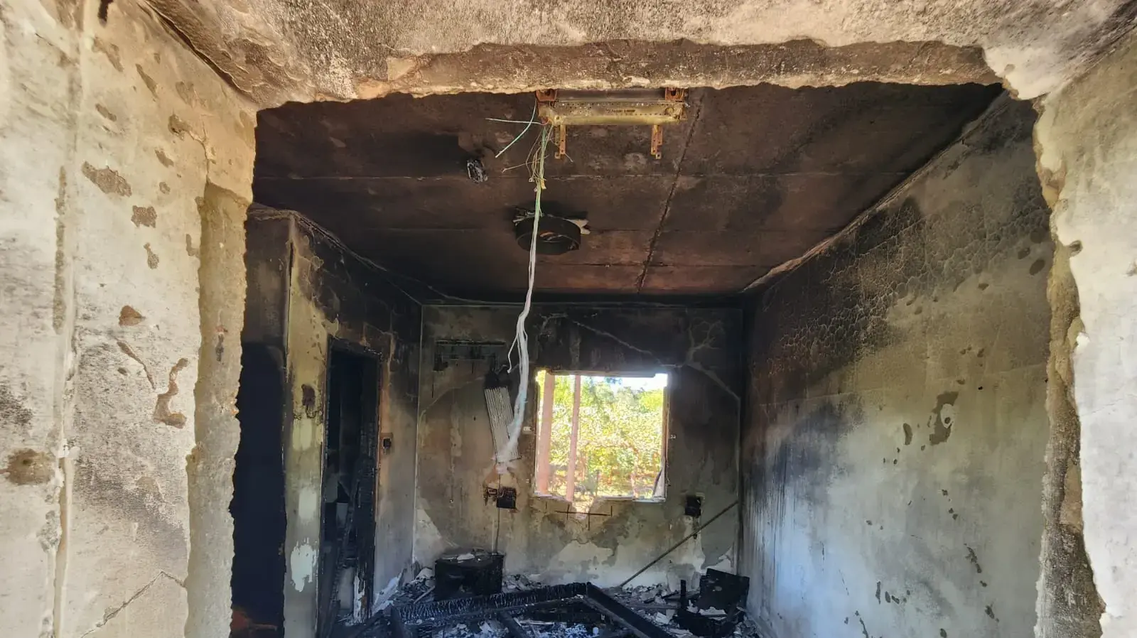 הרס מטולה לאחר פגיעות חיזבאללה הרס מטולה לאחר פגיעות חיזבאללה