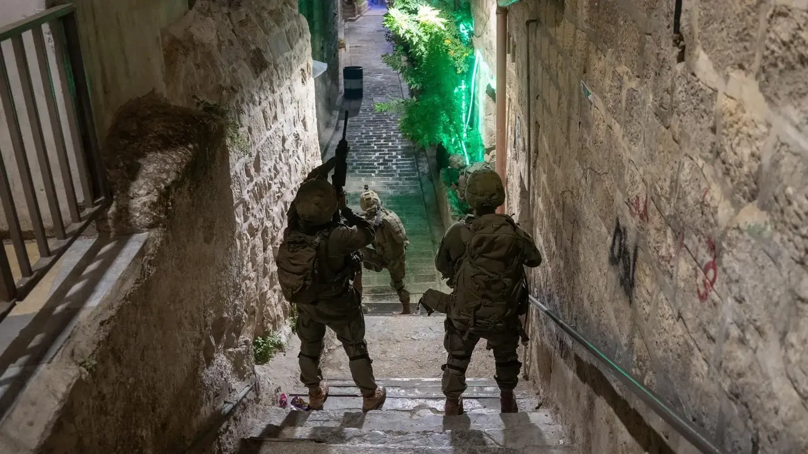 תיעוד פעילות כוחות בחילופי אש עם מחבלים ,שכם ,1 באוקטובר 2024 תיעוד פעילות כוחות בחילופי אש עם מחבלים ,שכם ,1 באוקטובר 2024