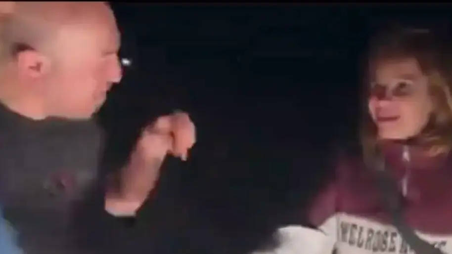 נערה יזידית חולצה על ידי כוחות צה״ל מרצועת עזה נערה יזידית חולצה על ידי כוחות צה״ל מרצועת עזה