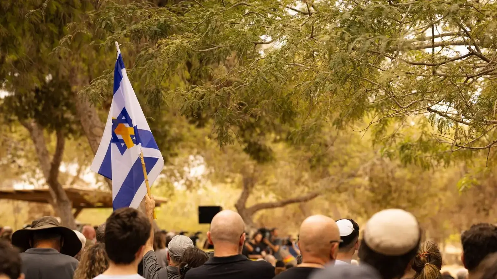 טקס לציון שנה לאירועי שבעה באוקטובר, ניר עוז, 7 באוקטובר 2024 טקס לציון שנה לאירועי שבעה באוקטובר, ניר עוז, 7 באוקטובר 2024