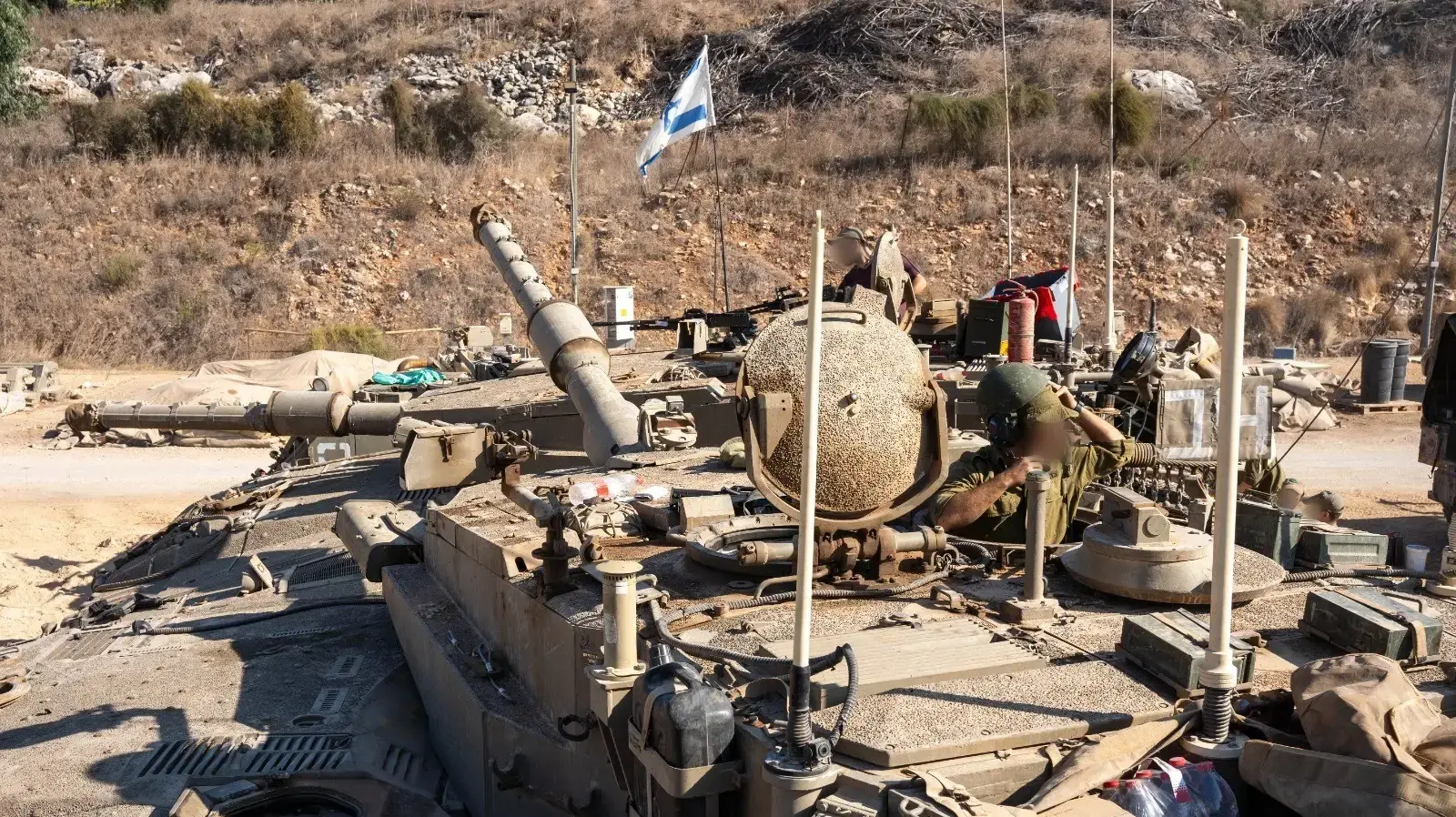 אוגדת ׳המפץ׳ (146) בפעילות קרקעית ממוקדת ומתוחמת בדרום לבנון אוגדת ׳המפץ׳ (146) בפעילות קרקעית ממוקדת ומתוחמת בדרום לבנון