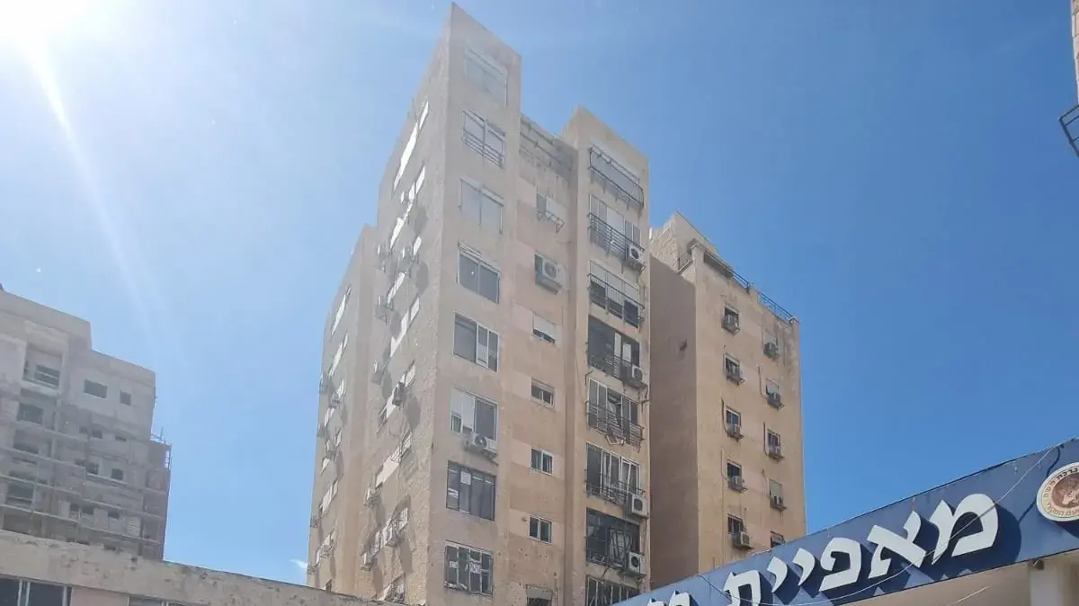 נזקים בקרית ים במטח לחיפה והקריות, 8 באוקטובר 2024
נזקים בקרית ים במטח לחיפה והקריות, 8 באוקטובר 2024