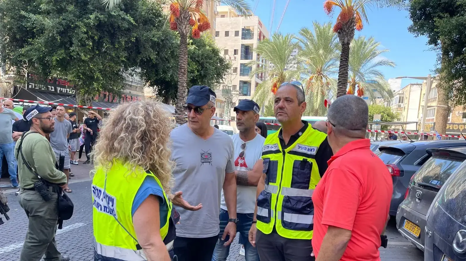 ראש עיריית חדרה, ניר בן חיים בזירת הפיגוע בעיר, 10 באוקטובר 2024 ראש עיריית חדרה, ניר בן חיים בזירת הפיגוע בעיר, 10 באוקטובר 2024