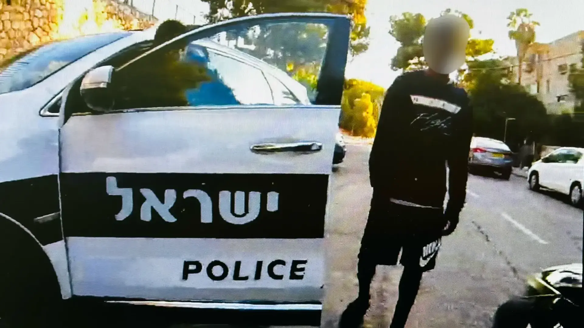 שני החשודים שנעצרו על ידי המשטרה לאחר שתקפו עוברי אורח בירושלים, אוקטובר 2024 שני החשודים שנעצרו על ידי המשטרה לאחר שתקפו עוברי אורח בירושלים, אוקטובר 2024