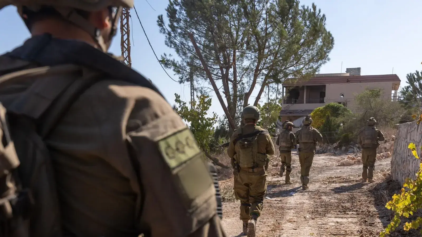 פעילות הכוחות בלב כפר דרום לבנון, 13 באוקטובר 2024 פעילות הכוחות בלב כפר דרום לבנון, 13 באוקטובר 2024