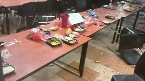 חדר אוכל בבסיס בו נפל כטב"ם, 13 באוקטובר 2024 חדר אוכל בבסיס בו נפל כטב"ם, 13 באוקטובר 2024