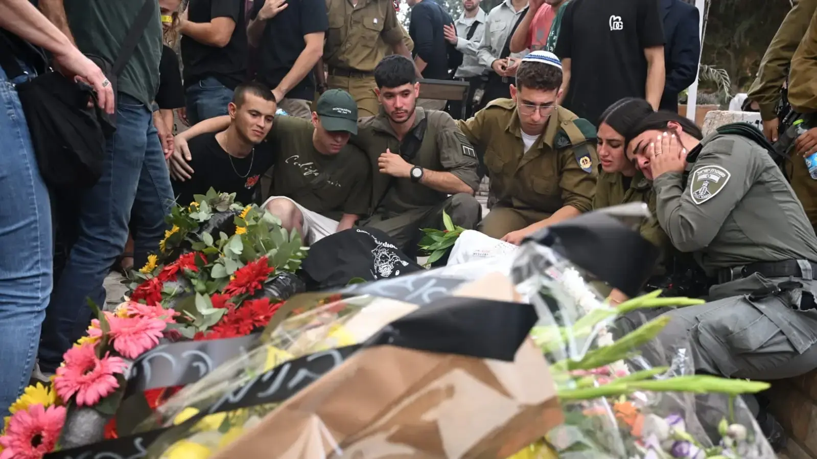הלווית יואב אגמון הלווית יואב אגמון