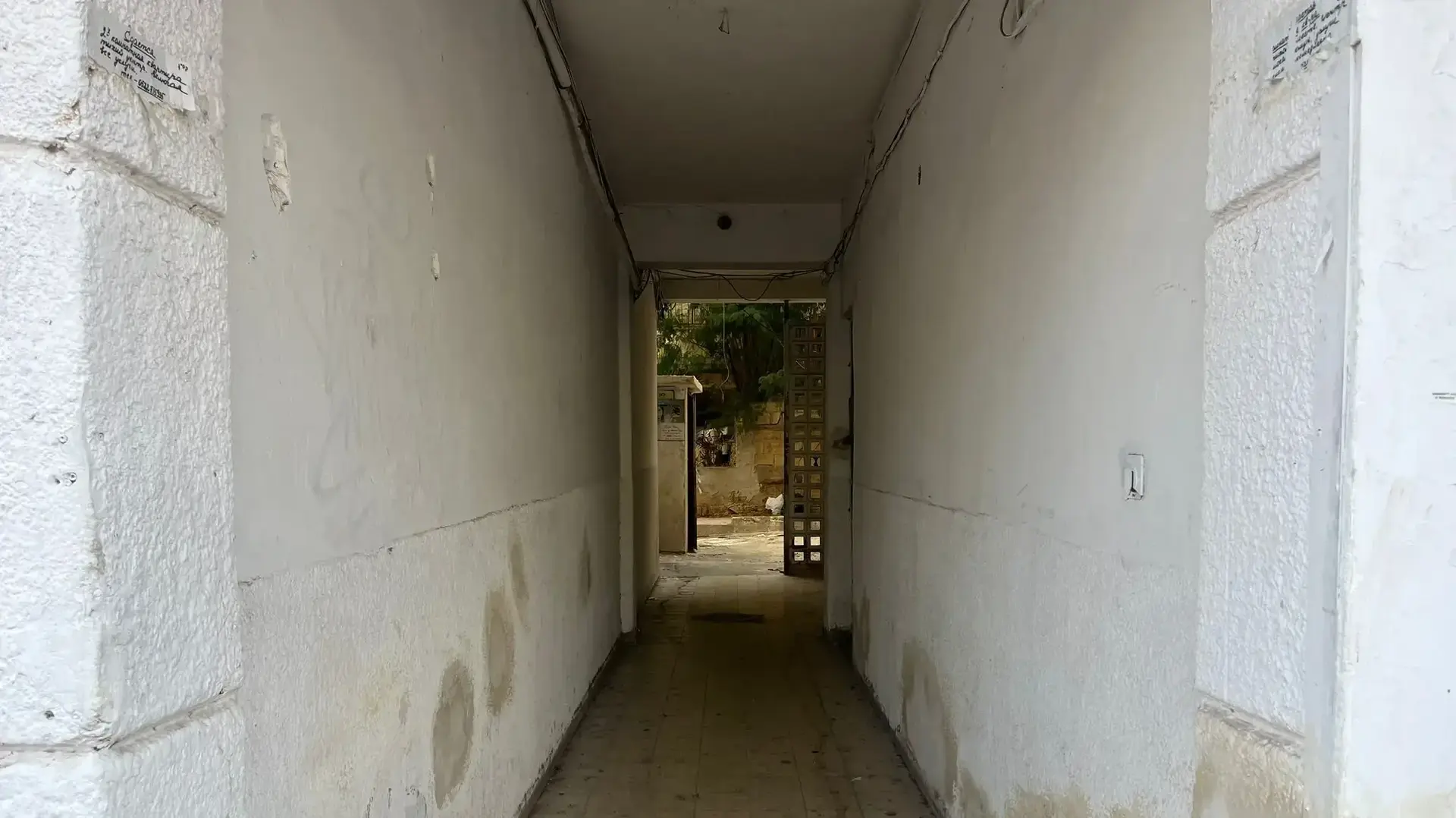 הדירה שנטש ולדימיר ורחובסקי בפתח תקווה שהואשם כמרגל לטובת סוכנים איראניים. 16 באוקטובר 2024