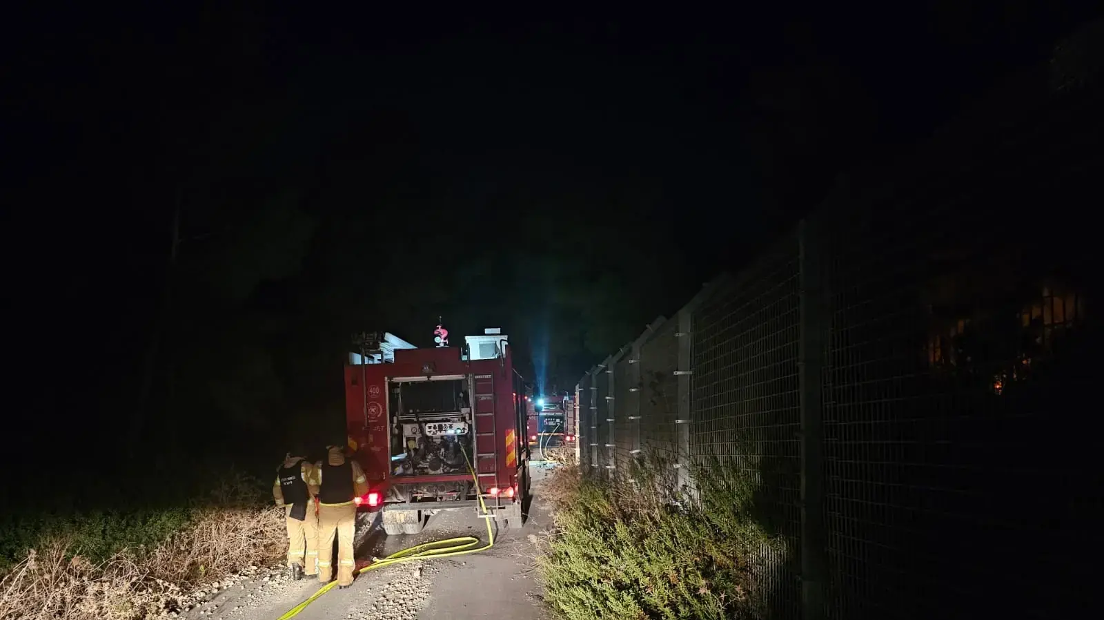 שריפה באזור שלומי כתוצאה מנפילה מלבנון, 16 באוקטובר 2024 שריפה באזור שלומי כתוצאה מנפילה מלבנון, 16 באוקטובר 2024