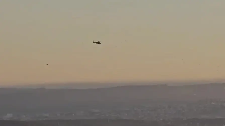 כטב"ם מלווה על ידי מסוק בקיסריה כטב"ם מלווה על ידי מסוק בקיסריה