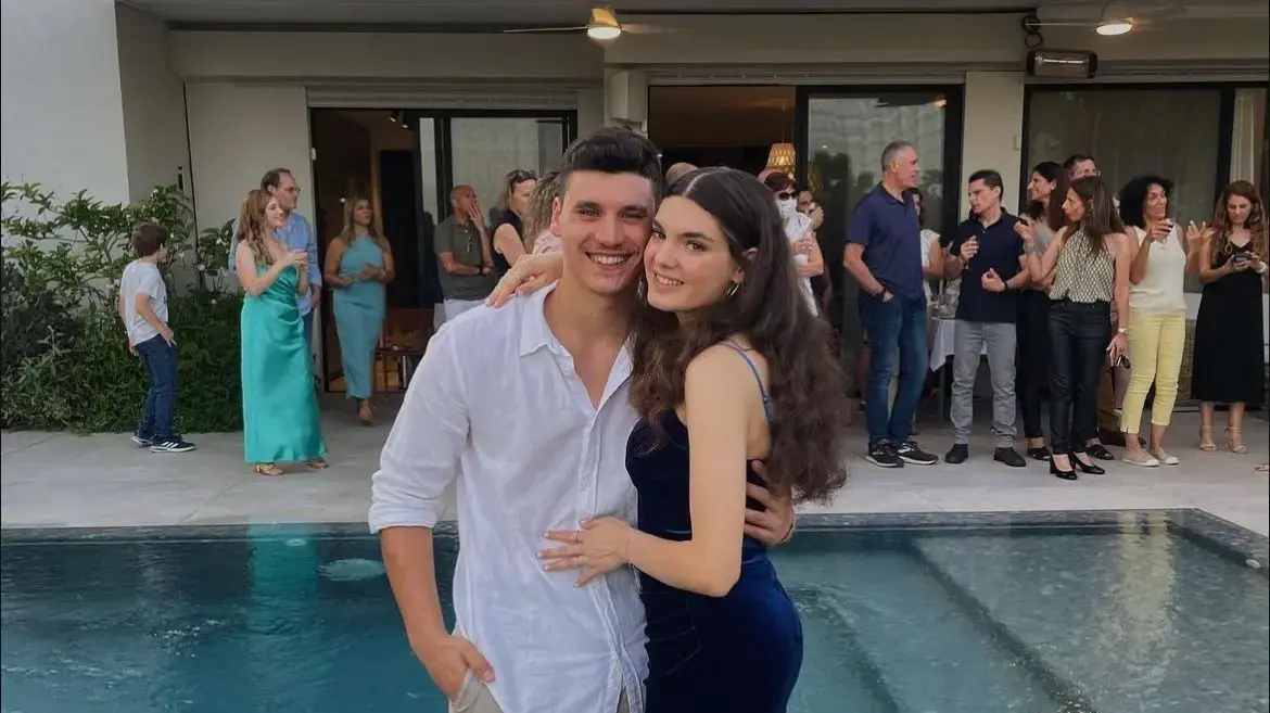 אופיר ברקוביץ עם בת זוגתו רוני אופיר ברקוביץ עם בת זוגתו רוני