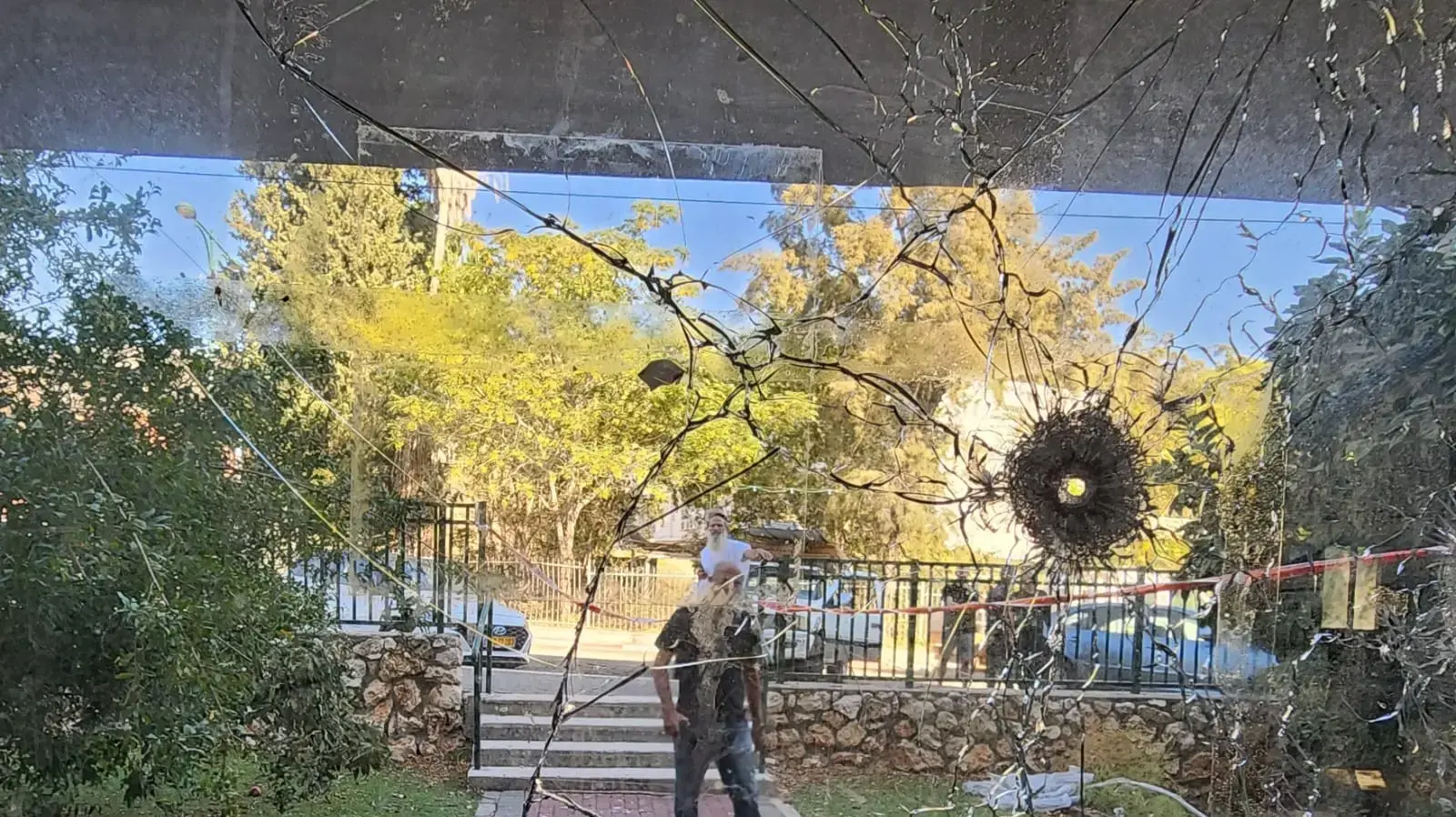 פגיעה ישירה בבלוק דירות בקריית שמונה ,20 לאוקטובר 2024 פגיעה ישירה בבלוק דירות בקריית שמונה ,20 לאוקטובר 2024