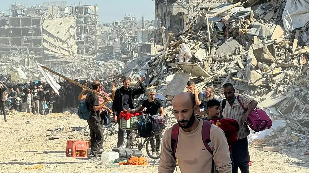 המוני עזתים נוהרים מצפון הרצועה לדרומה המוני עזתים נוהרים מצפון הרצועה לדרומה