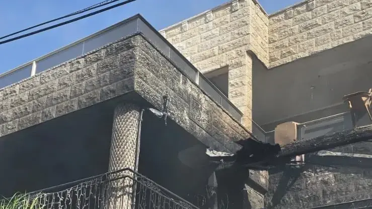 בית שנפגע מרקטה בטמרה, 27 באוקטובר 2024