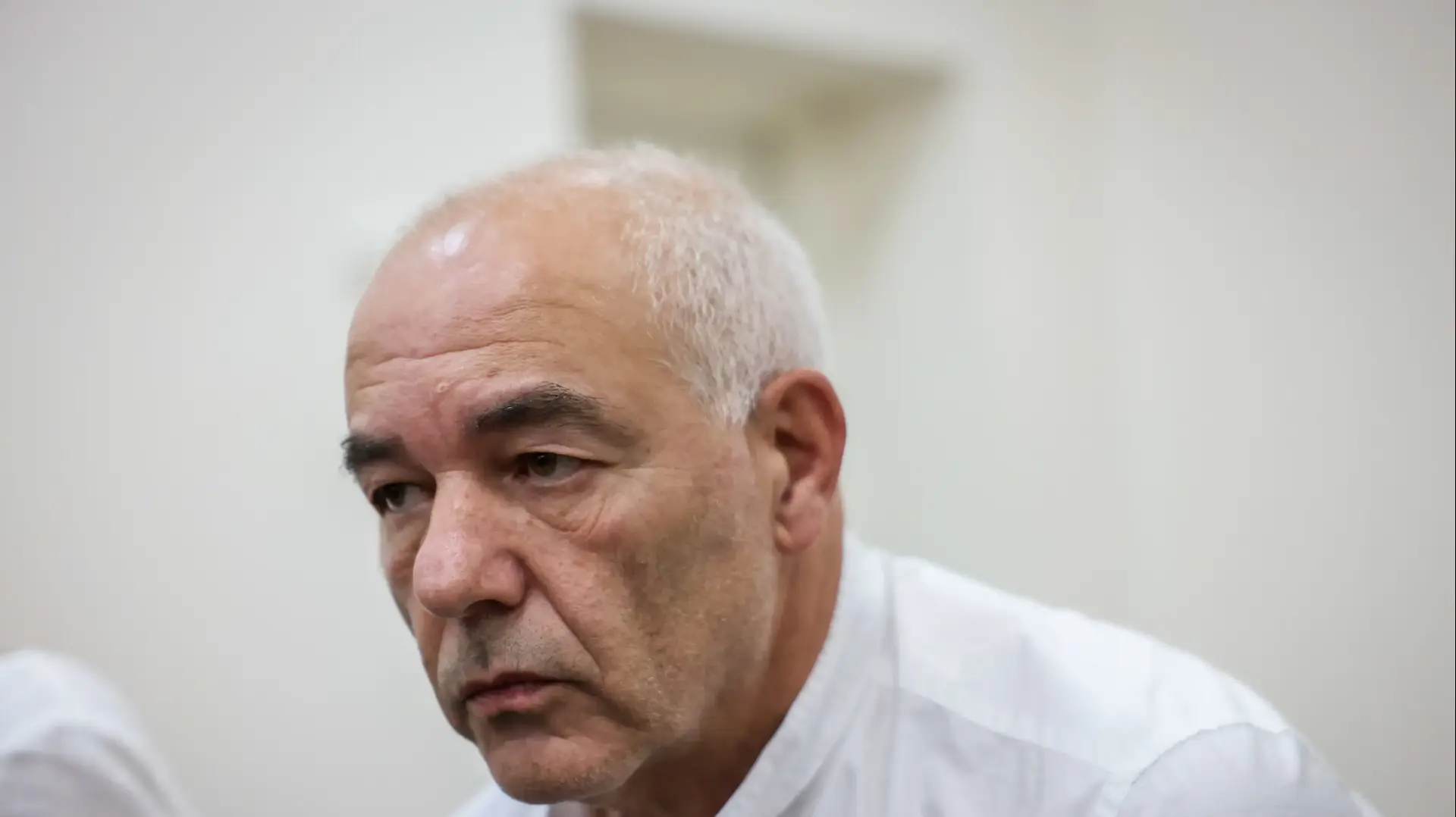 רונאל פישר מגיע להעיד אירוע בבית המשפט, הוכחות :לפרשות רבות, 28 לאוקטובר 2024 רונאל פישר מגיע להעיד אירוע בבית המשפט, הוכחות :לפרשות רבות, 28 לאוקטובר 2024